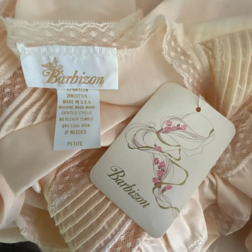 Vintage Barbizon Nightgown Womens Petite Maxi Ruffle Lace Trim Made USA 70s 80s